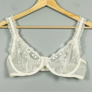 La Perla ivory sheer mesh lace tassel detail underwire bra, US 36C.